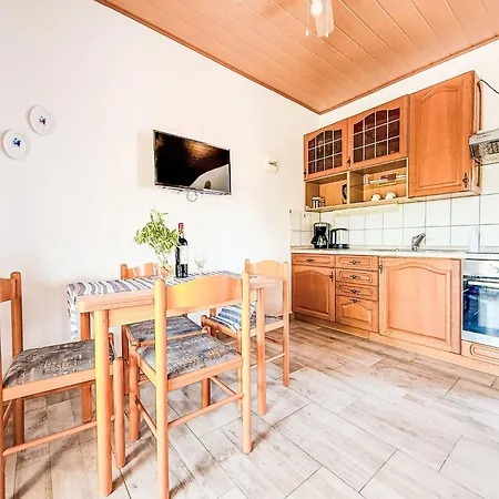 Apartman Nachtigall Vir-3 By Interhome